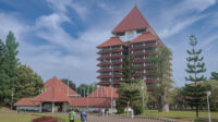 Universitas top